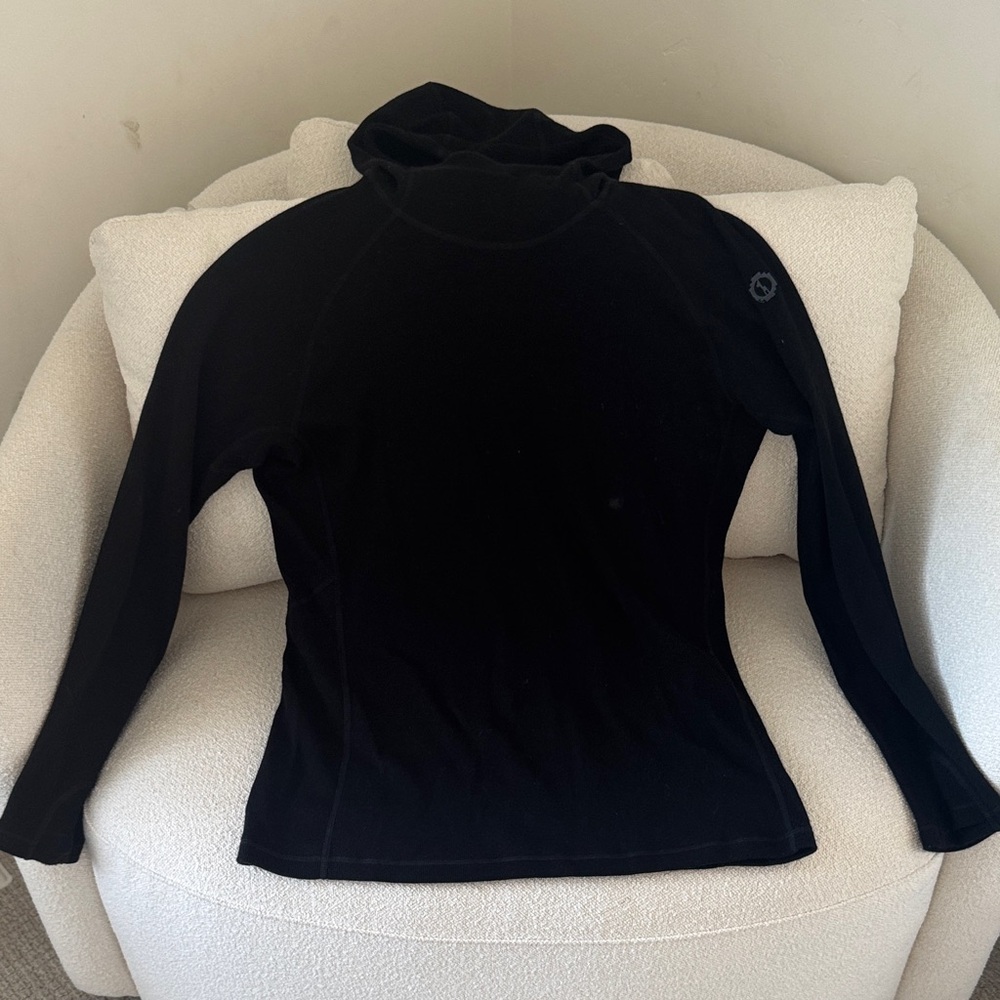 Men's Black Long-Sleeve Hoodie Tee